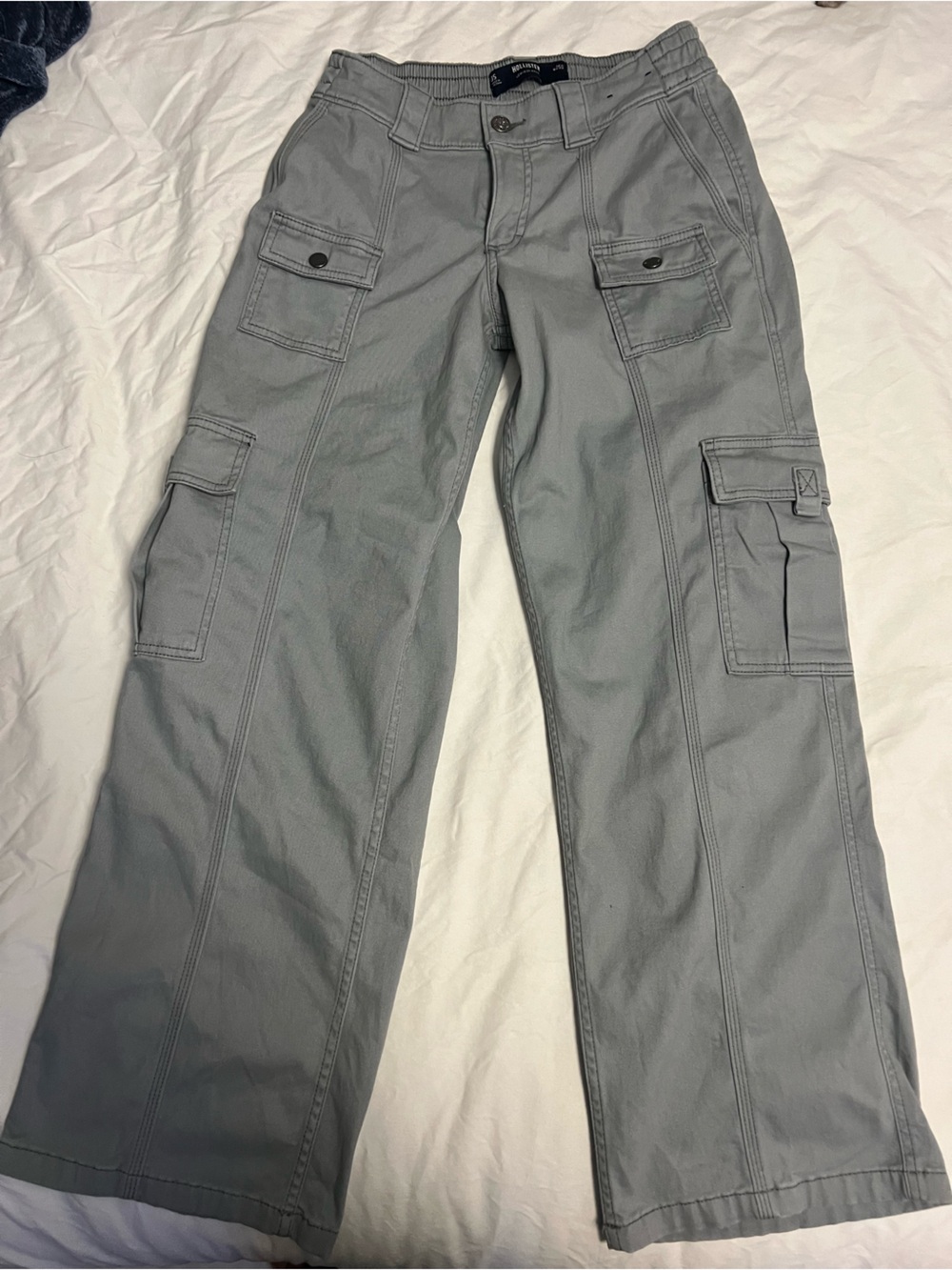 Hollister Low Rise Baggy Light Gray Cargo Pants